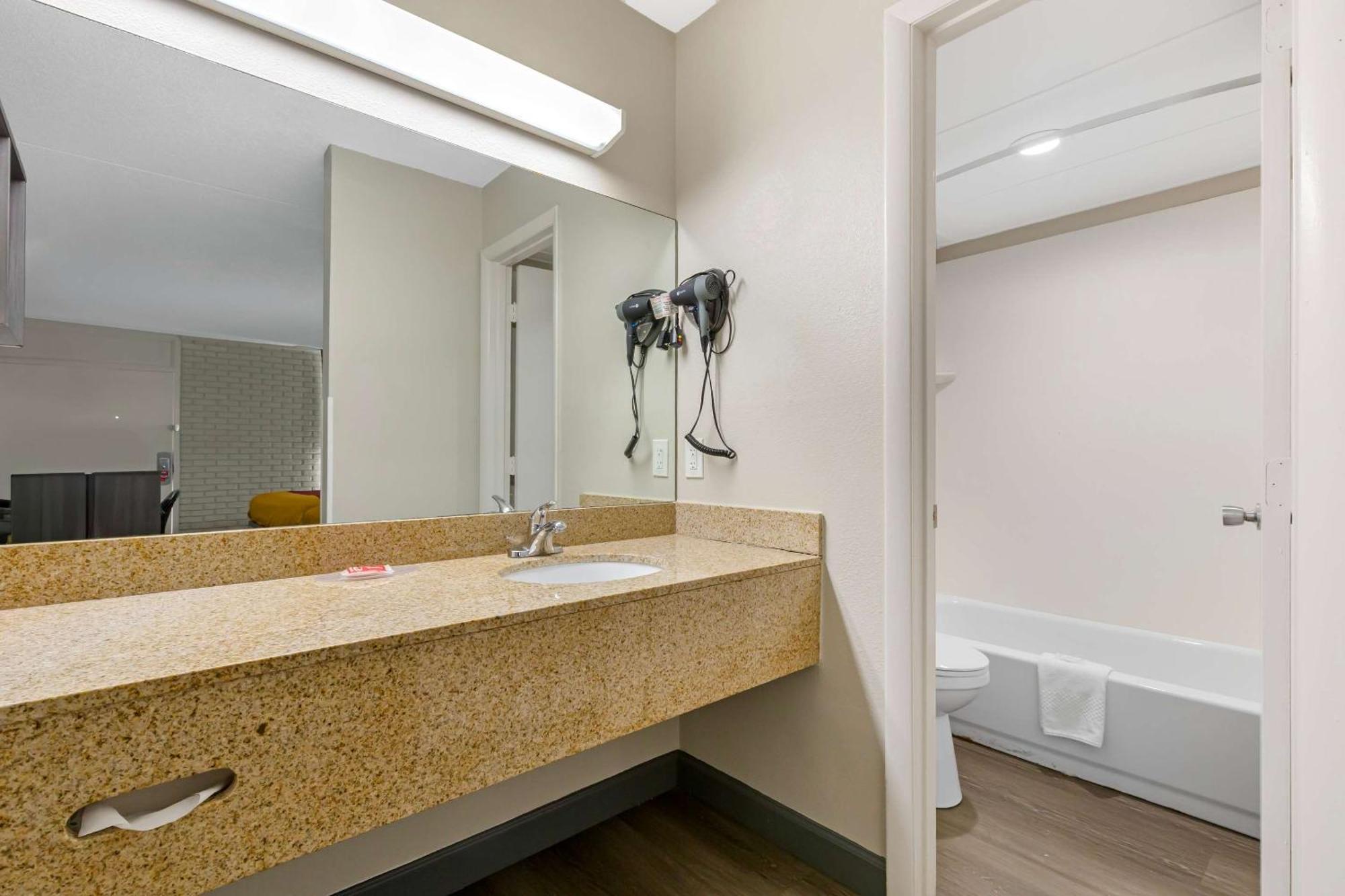 Econo Lodge Creedmoor Kültér fotó